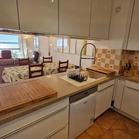 2 Pieces Climatise Avec Piscine Et Parking, Ste Maxime, Golfe St Tropez - Fr-1-780-90