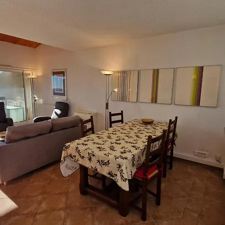 2 Pieces Climatise Avec Piscine Et Parking, Ste Maxime, Golfe St Tropez - Fr-1-780-90 *