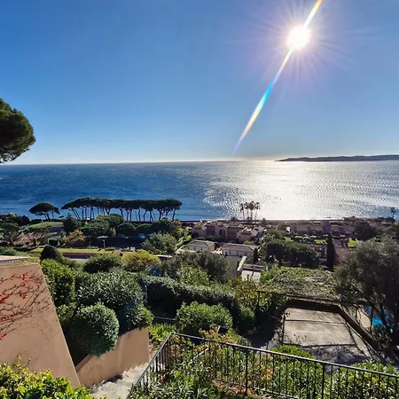 Apartman 2 Pieces Avec Climatisation, Terrasse, Piscine Et Parking, Pres De La A Ste Maxime - Fr-1-780-90 Sainte-Maxime
